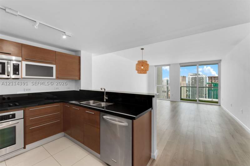 1 bedroom Condominium at 253 NE 2nd St 3706, Vizcayne South Condo, Miami — photo 2