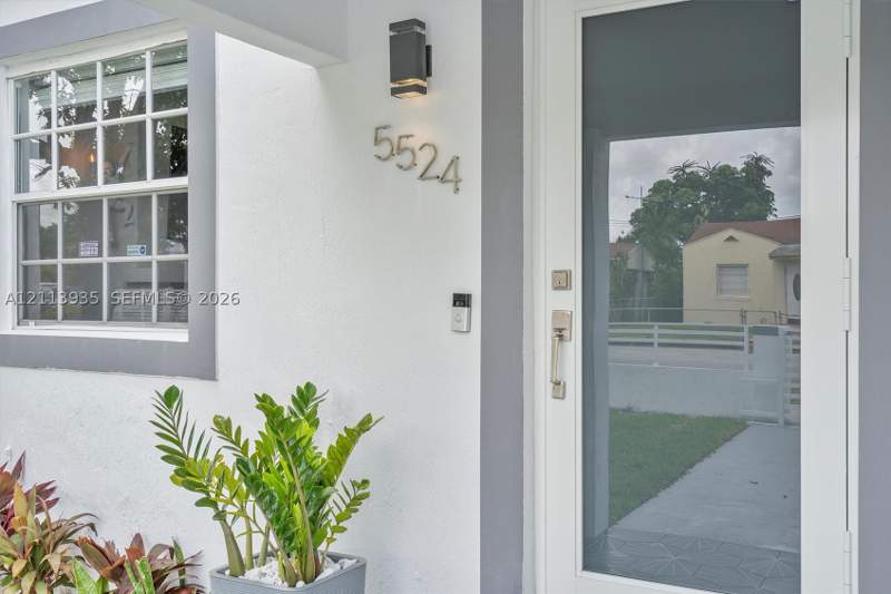 4 bedroom SingleFamilyResidence at 5524 SW 5th Ter, El Camino Park, Miami — photo 4