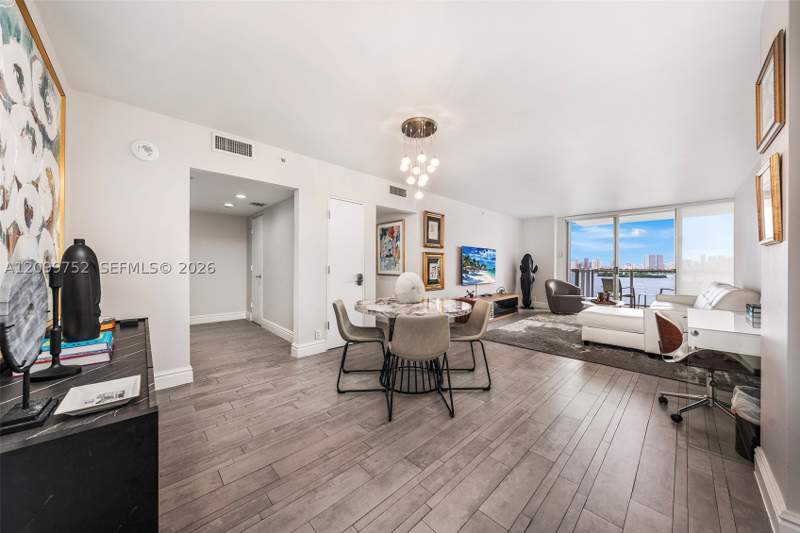 2 bedroom Condominium at 1100 West Ave 926, 1100 West Condo, Miami Beach — photo 3