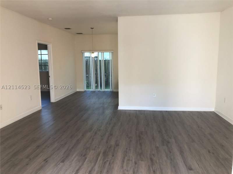 3 bedroom Condominium at 2733 NE 3rd Ct 103, Caribbean Isles Villas Co, Homestead — photo 2