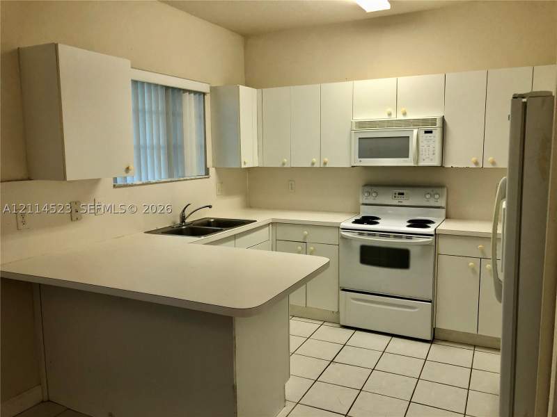 3 bedroom Condominium at 2733 NE 3rd Ct 103, Caribbean Isles Villas Co, Homestead — photo 5