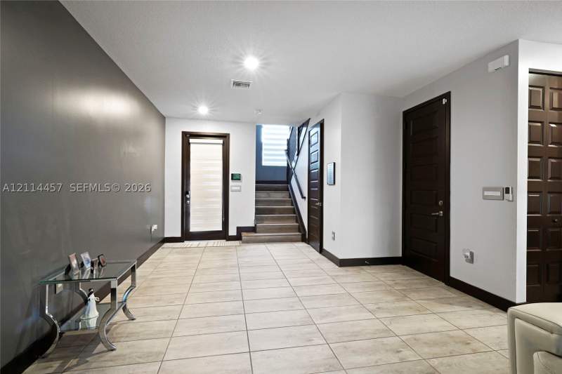 3 bedroom Townhouse at 15922 NW 91st Ct, Dunnwoody Lake, Miami Lakes — photo 4