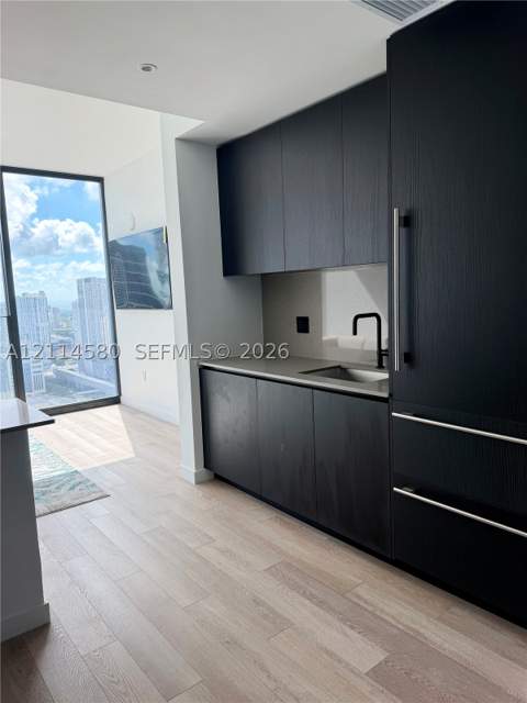 20 NE 11 4109, Miami FL - photo 11 of 14