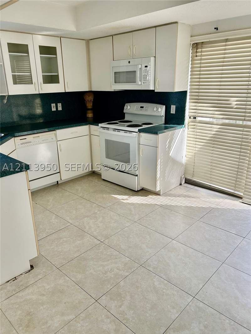 3 bedroom Condominium at 4870 SW 152nd Pl F-93, Lakes Meadow Vilg Homes C, Miami — photo 5