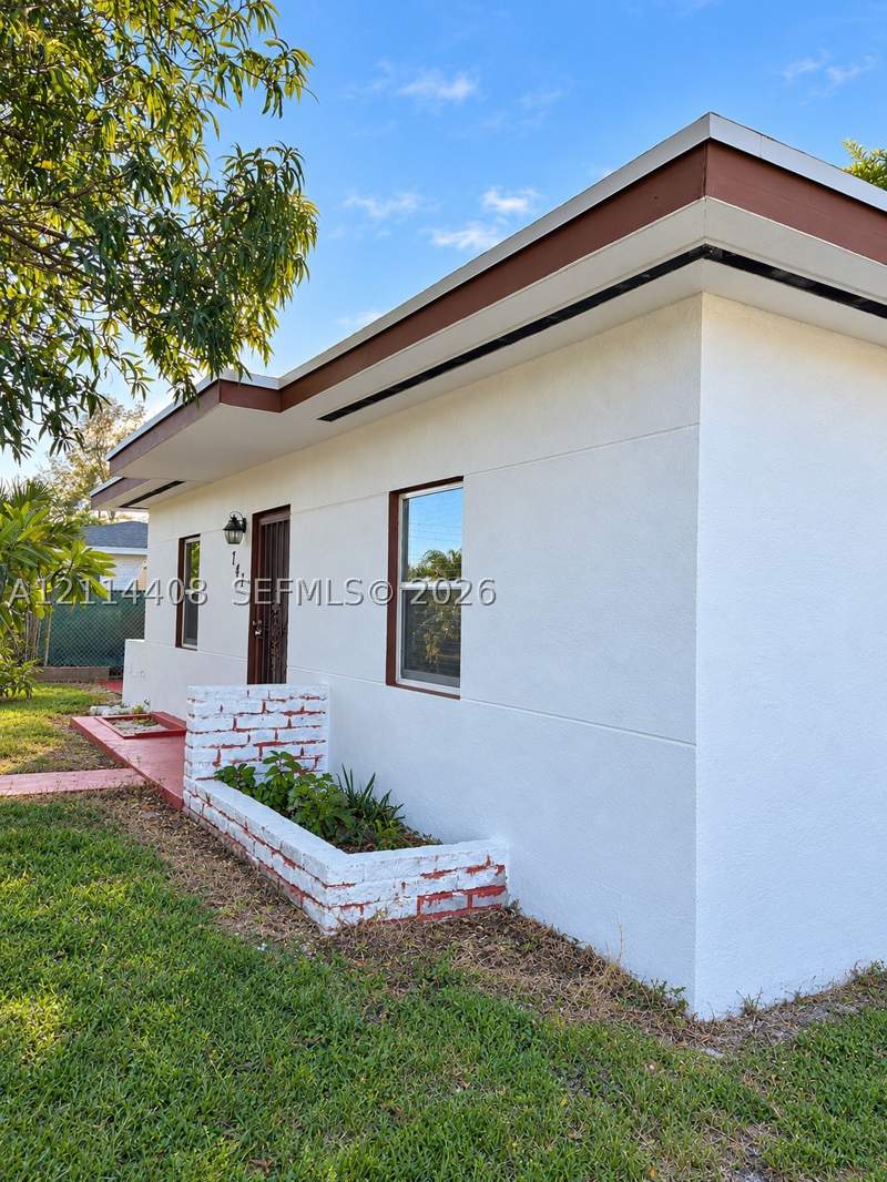 2 bedroom SingleFamilyResidence at 741 Jann Ave, Curtiss Park, Opa Locka — photo 3