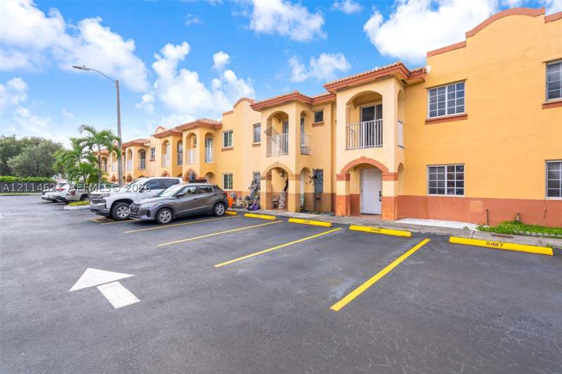 3 bedroom Condominium at 11486 NW 94th Pl 2, Ethereal Gardens II Condo, Hialeah Gardens — photo 3