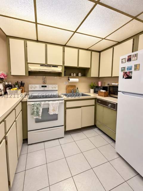 8990 SW 24th St 214, Miami FL - photo 8 of 16