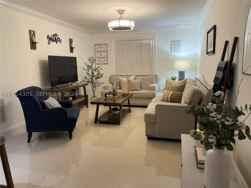 2 bedroom Condominium at 8605 SW 68th Ct 5, Monterey Gardens Of Pinec, Pinecrest — photo 3