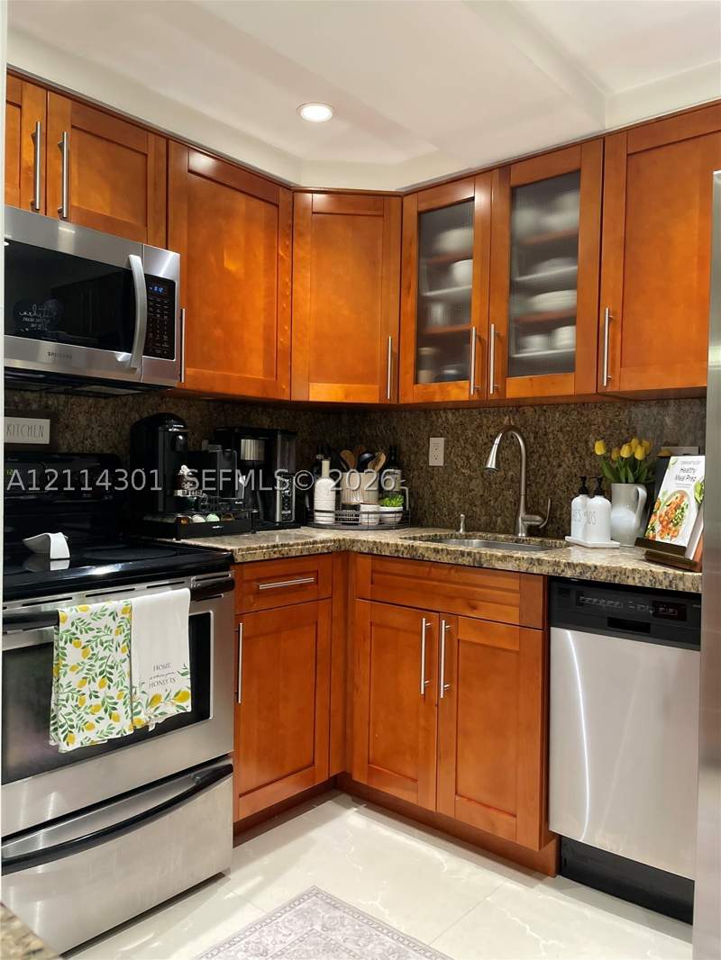 2 bedroom Condominium at 8605 SW 68th Ct 5, Monterey Gardens Of Pinec, Pinecrest — photo 5