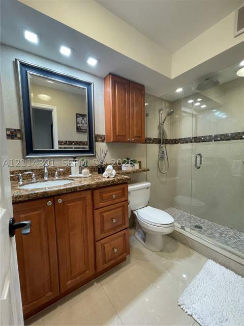 8605 SW 68th Ct 5, Pinecrest FL - photo 8 of 13