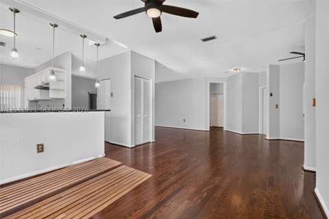 7974 NW 190th Ter, Hialeah FL - photo 12 of 51