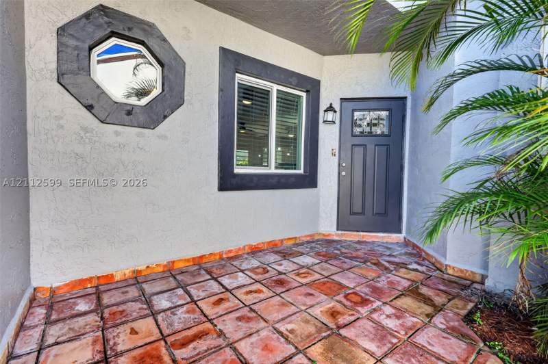 4 bedroom SingleFamilyResidence at 7974 NW 190th Ter, Lakes Of Avalon Sec 3, Hialeah — photo 4