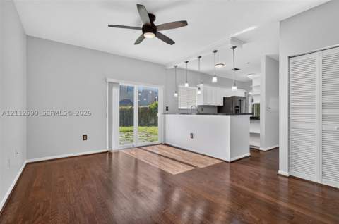 7974 NW 190th Ter, Hialeah FL - photo 6 of 51