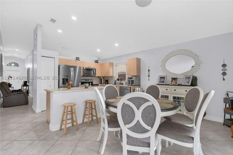 3 bedroom SingleFamilyResidence at 1080 SE 19th Ave, Shores At Keys Gate, Homestead — photo 5