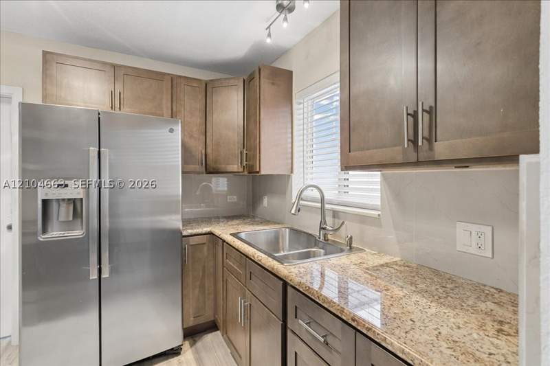 4 bedroom SingleFamilyResidence at 305 NW 111th St, New Miami Shores Estates, Miami Shores — photo 3