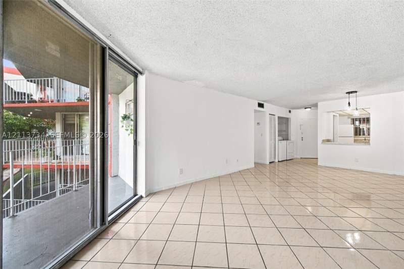 2 bedroom Condominium at 1750 W 46th St 223, Casa Del Sol Condo, Hialeah — photo 5
