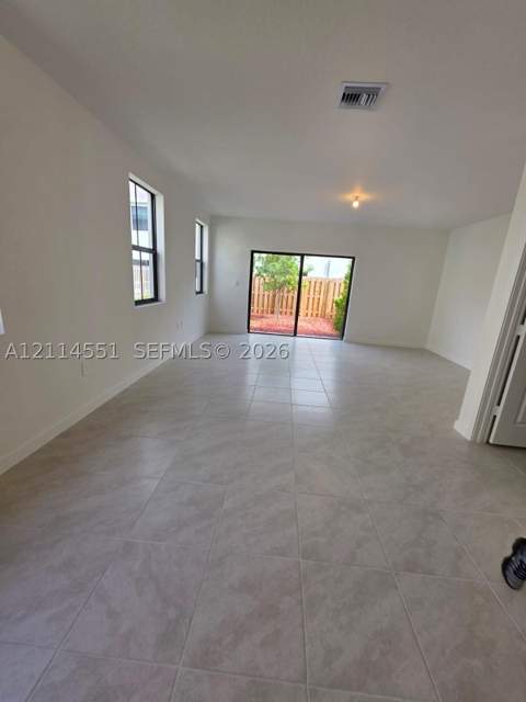 457 NE 12th St, Florida City FL - photo 8 of 15
