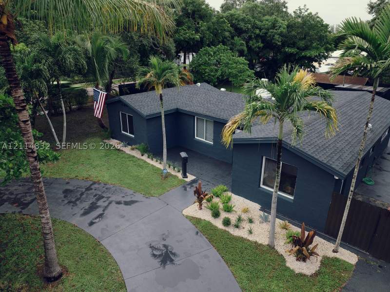 3 bedroom SingleFamilyResidence at 801 NE 144th St, Sunny Acres, North Miami — photo 2