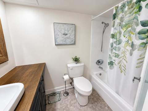 251 174th Street 707, Sunny Isles Beach FL - photo 8 of 11