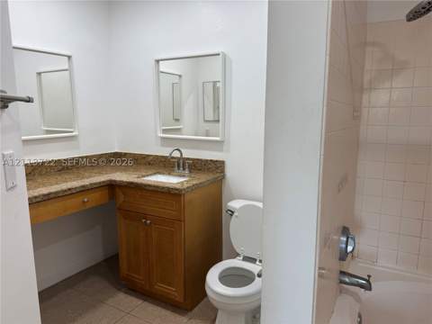 18346 NW 68th Ave K, Hialeah FL - photo 10 of 30