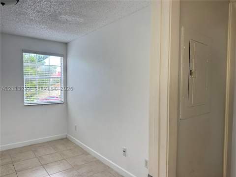 18346 NW 68th Ave K, Hialeah FL - photo 16 of 30