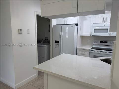 18346 NW 68th Ave K, Hialeah FL - photo 17 of 30