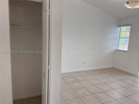 18346 NW 68th Ave K, Hialeah FL - photo 23 of 30