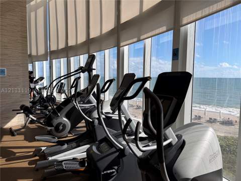 15901 Collins Ave 3907, Sunny Isles Beach FL - photo 21 of 37