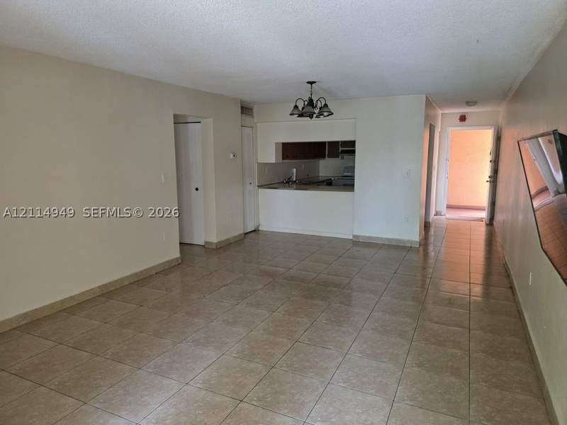 3 bedroom Condominium at 1990 W 56th St 1319, Palm-West Gardens Condo, Hialeah — photo 3