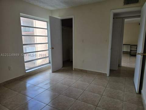 1990 W 56th St 1319, Hialeah FL - photo 7 of 22