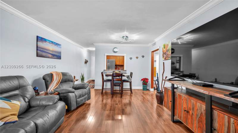 2 bedroom Condominium at 1075 W 68th St 403, Boheme Condo, Hialeah — photo 2