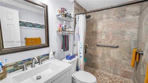 1075 W 68th St 403, Hialeah FL - photo 8 of 13