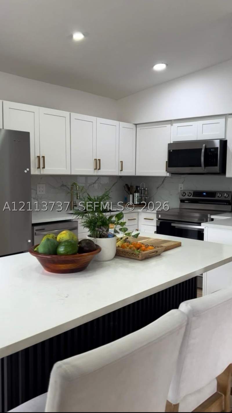 3 bedroom SingleFamilyResidence at 27025 SW 143 Pl, Naranja Pk, Miami — photo 4