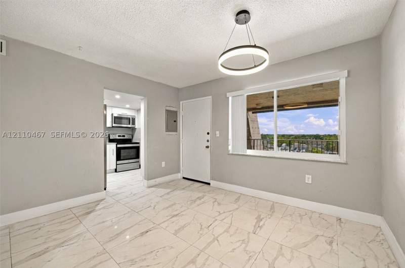 2 bedroom Condominium at 6575 W 4th Ave 507B, Kings Castle Condo, Hialeah — photo 5