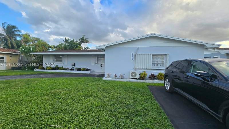 4 bedroom SingleFamilyResidence at 12870 SW 21st St, Southwest Manors Sec 4, Miami — photo 3