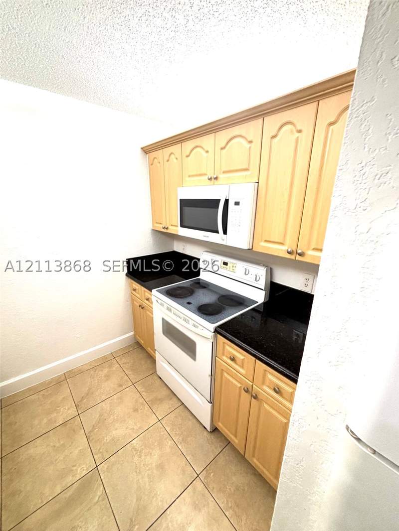 2 bedroom Condominium at 8200 SW 210th St 101, Saga Bay Gardens Condo, Cutler Bay — photo 3