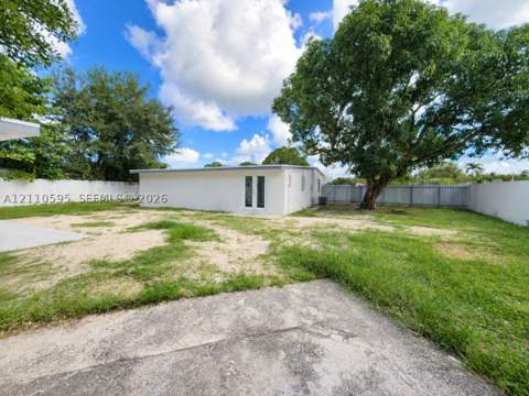 2125 NW 158th St, Miami Gardens FL - photo 9 of 36
