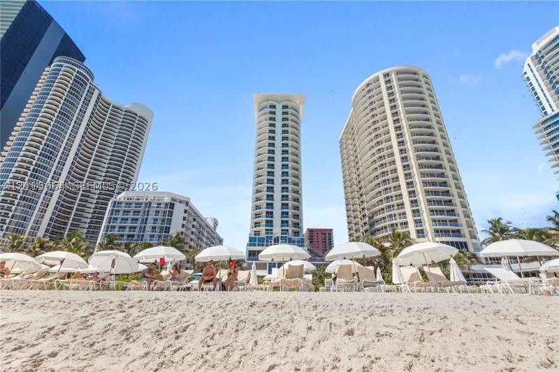 1 bedroom Condominium at 17315 Collins Ave 1808, Sole Condo, Sunny Isles Beach — photo 3