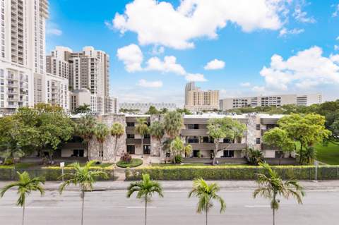 8390 SW 72nd Ave 301, Miami FL - photo 8 of 38