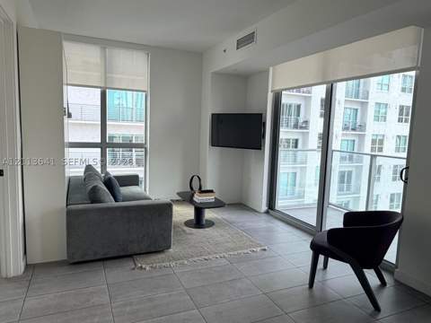 227 NE 2nd St 1702, Miami FL - photo 13 of 36