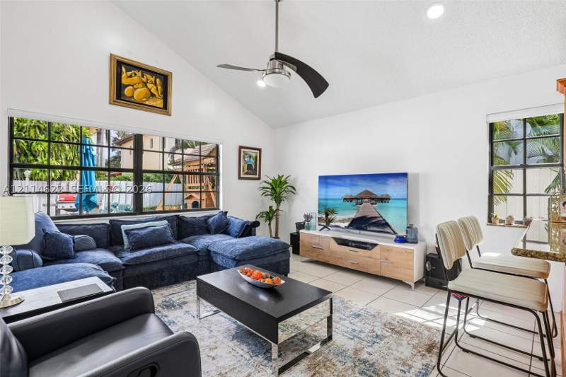 5 bedroom SingleFamilyResidence at 16441 NW 84th Ct, Royal Lakes 1st Addn, Miami Lakes — photo 5