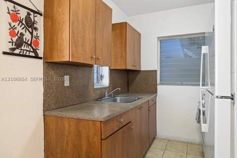 659 Meridian Ave 7, Miami Beach FL - photo 14 of 32