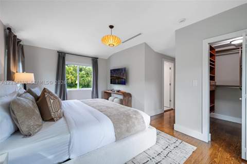 5386 Alton Rd, Miami Beach FL - photo 10 of 84