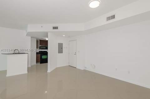 7900 Harbor Island Dr 1215, North Bay Village FL - photo 10 of 27