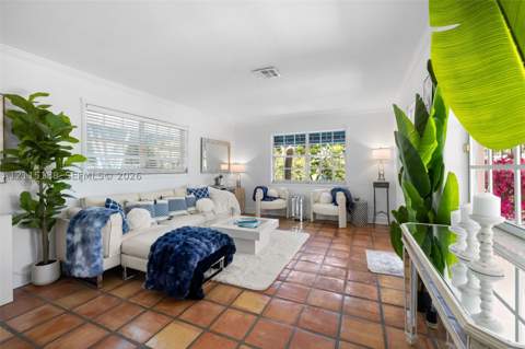 6340 Dolphin Dr, Coral Gables FL - photo 12 of 49