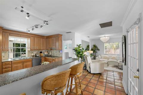 6340 Dolphin Dr, Coral Gables FL - photo 20 of 49