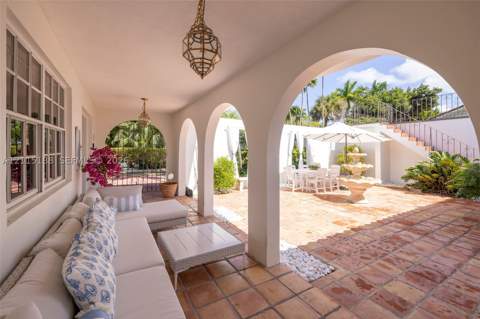 6340 Dolphin Dr, Coral Gables FL - photo 6 of 49
