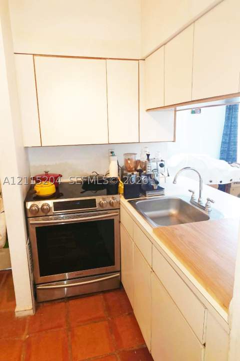 1200 Euclid Ave 206, Miami Beach FL - photo 8 of 10