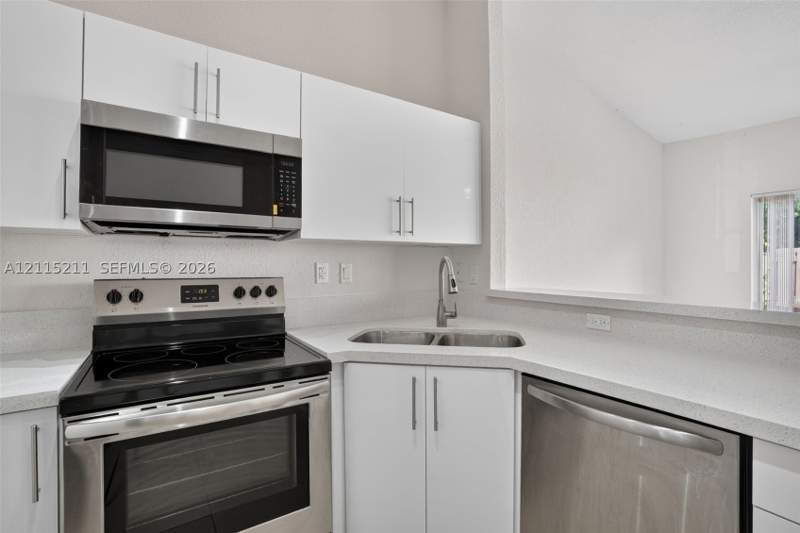 3 bedroom Villa at 13801 SW 170th Ter, Cazadores Sub, Miami — photo 5