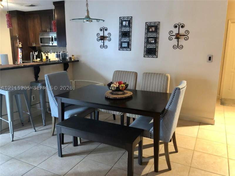 2 bedroom Condominium at 3545 Magellan Cir 358-5, Mariner Village Garden Co, Aventura — photo 5